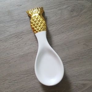 Pineapple spoon holder